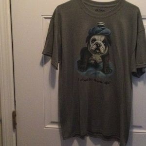 Gildan t shirt with Bulldog. Size Large. New.